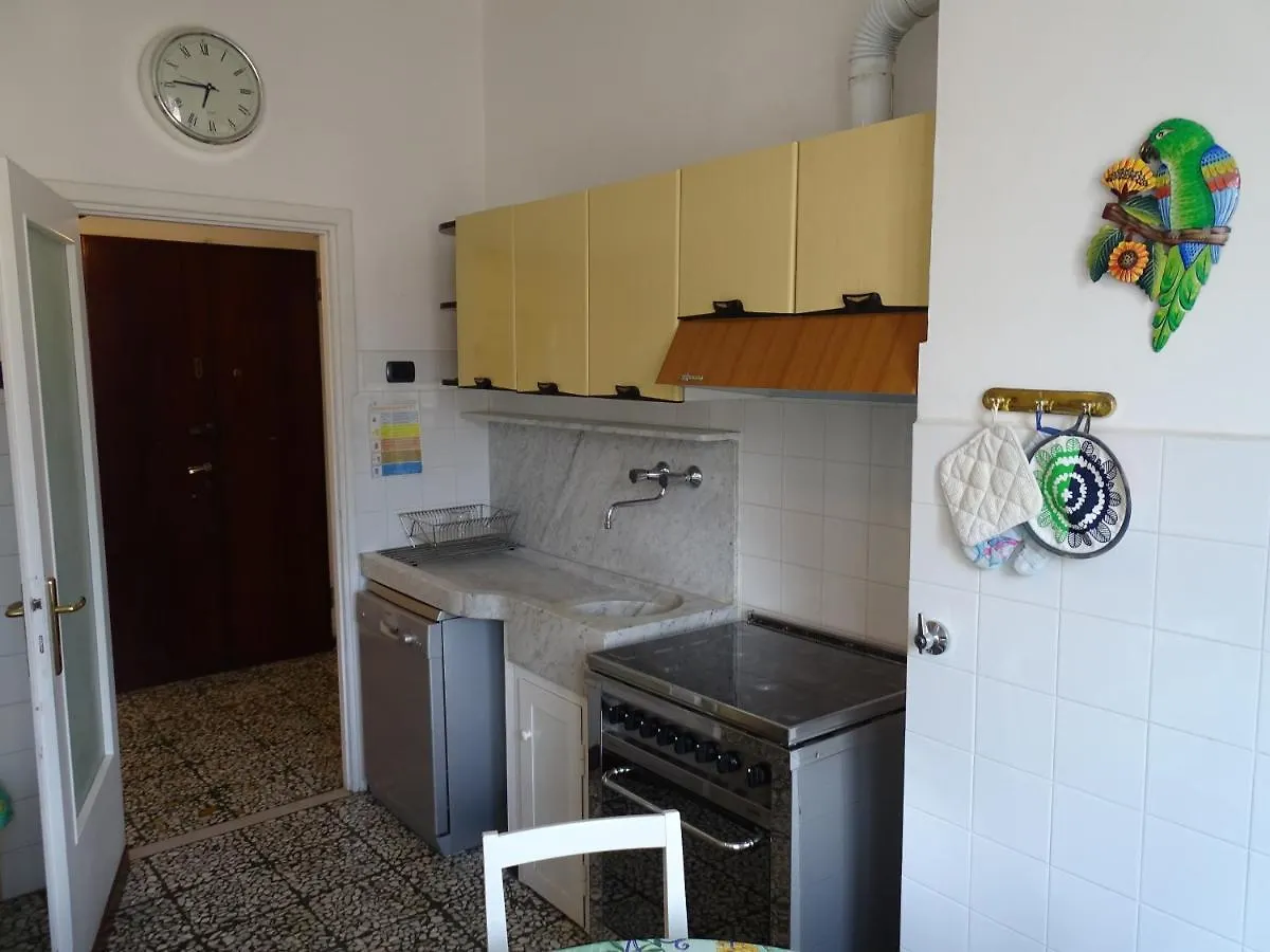 Appartamento Sunflower Levanto 0*,  Italy