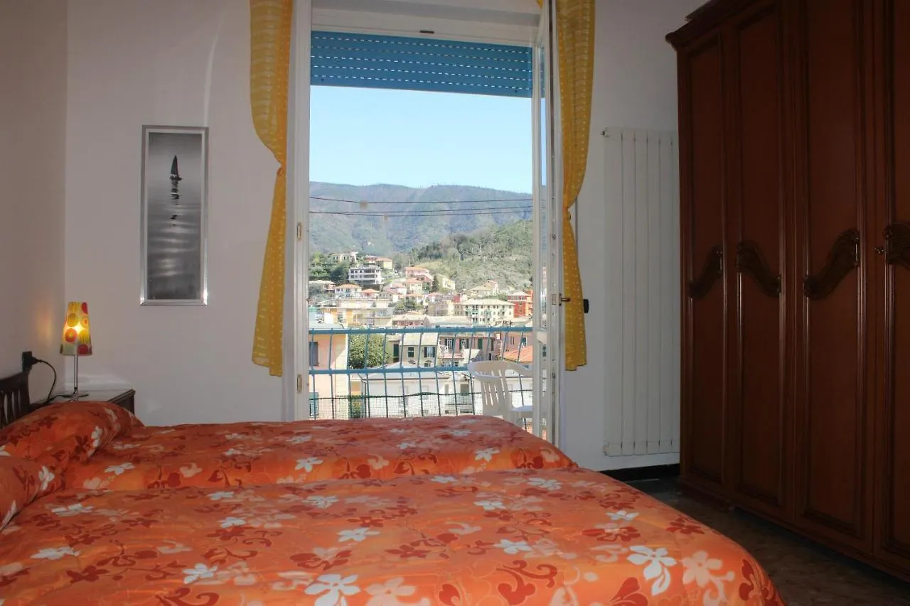 Appartamento Sunflower Levanto 0*,  Italy