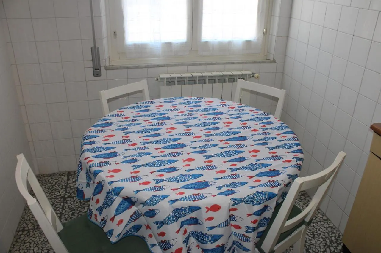Appartamento Sunflower Levanto 0*,