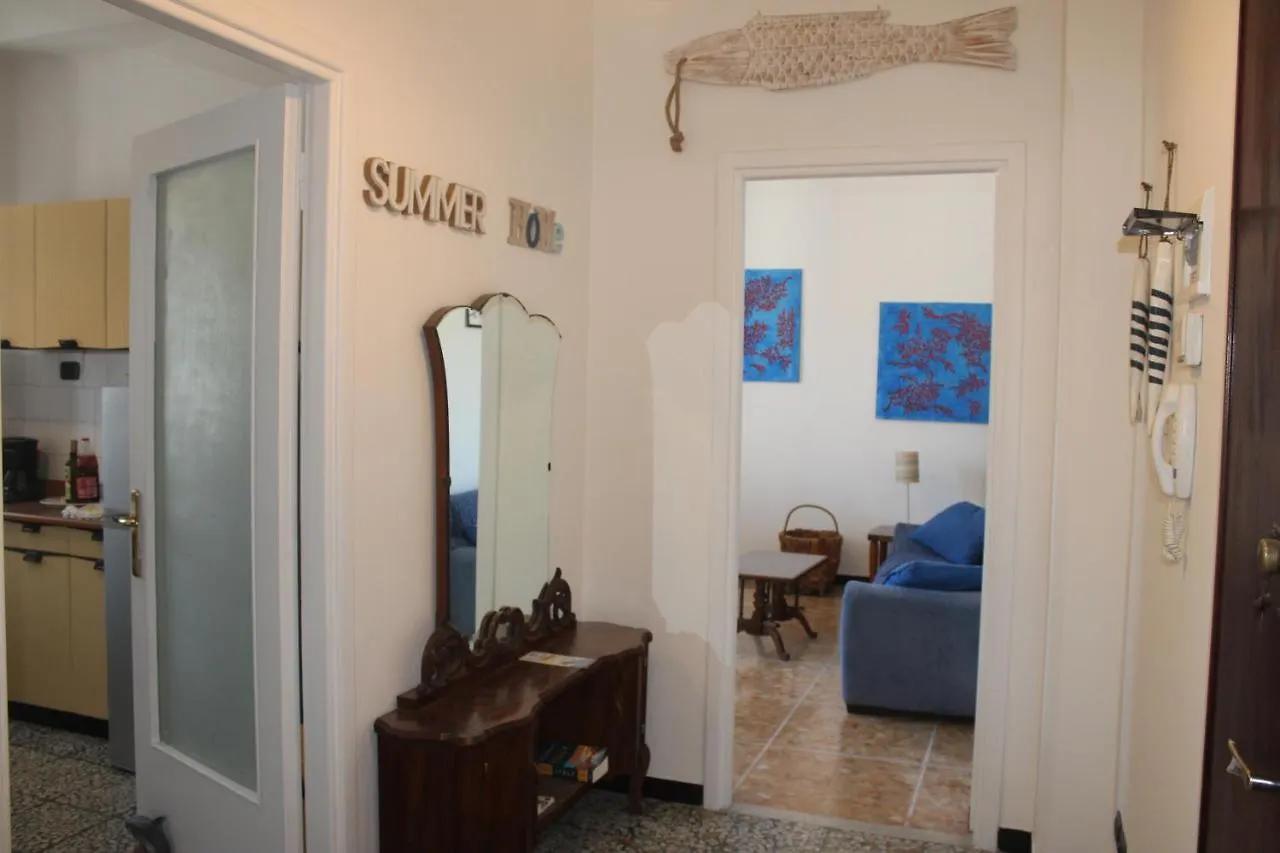 Apartment Appartamento Sunflower Levanto Italy