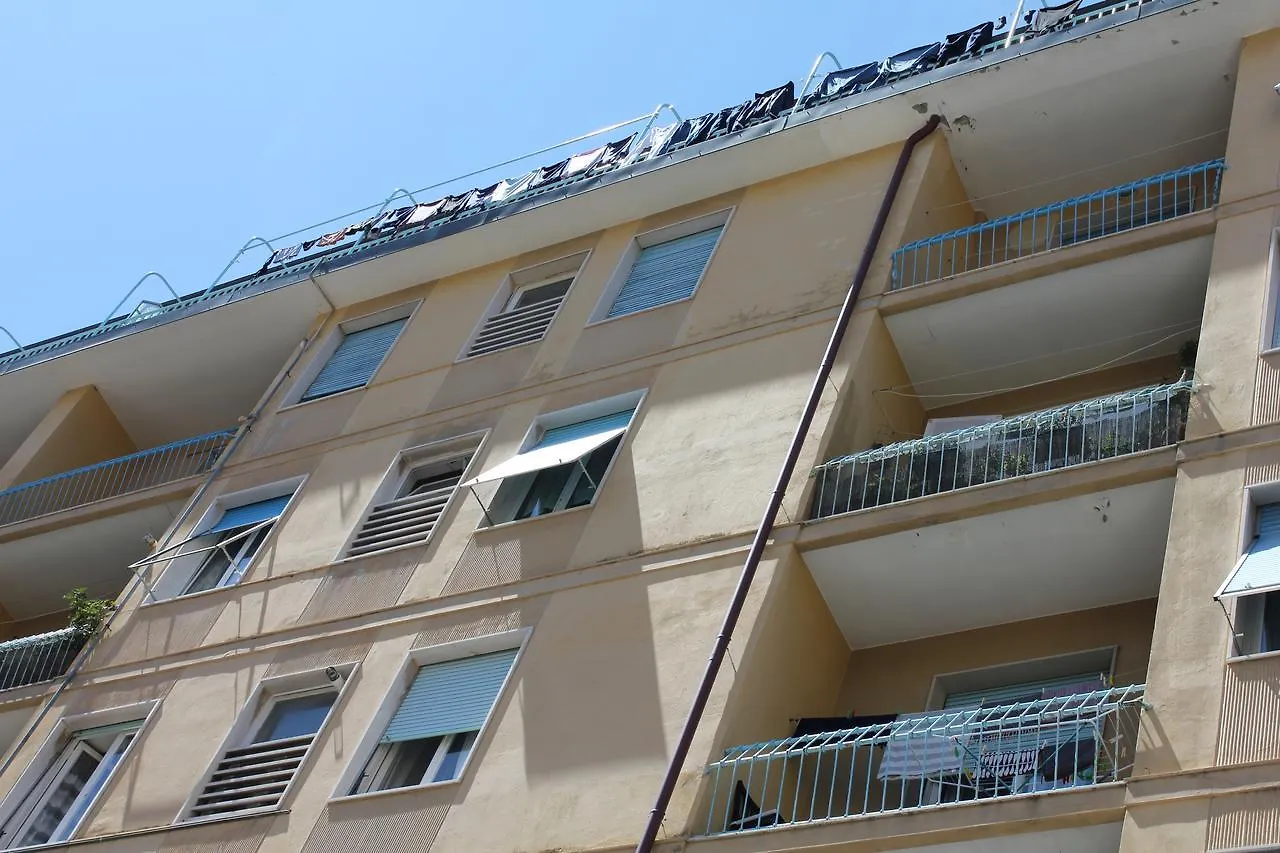 Apartment Appartamento Sunflower Levanto Italy